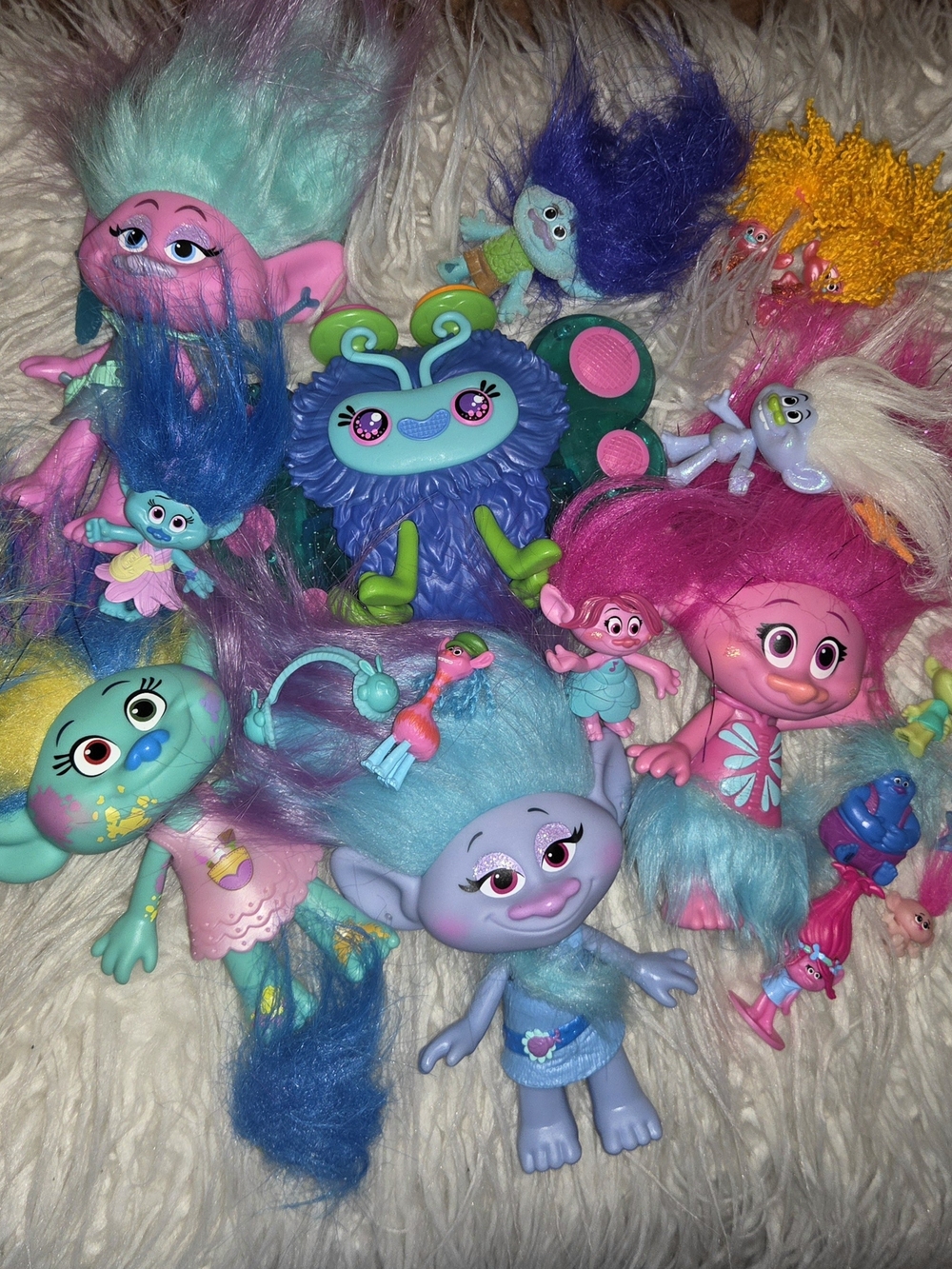 Lot Of 20+ DREAMWORKS Trolls DOLLS